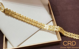 女士黄金项链,时尚女性的黄金饰品搭配艺术
